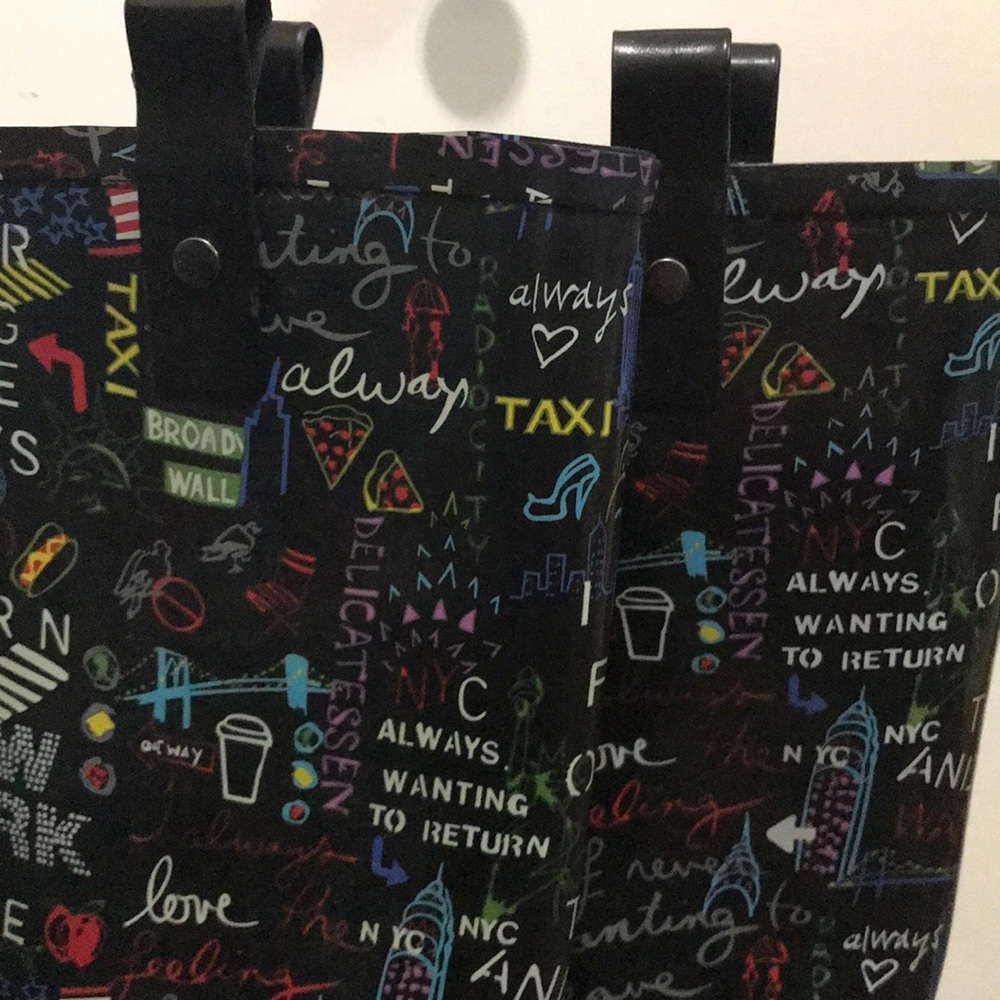 DKNY New York Graffiti Rainboots - Picture 2 of 4